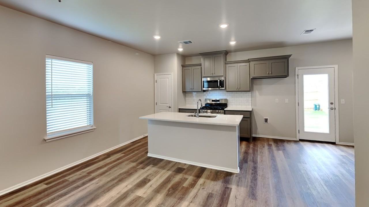 12501 Florence Ln - Photo 7 of 21