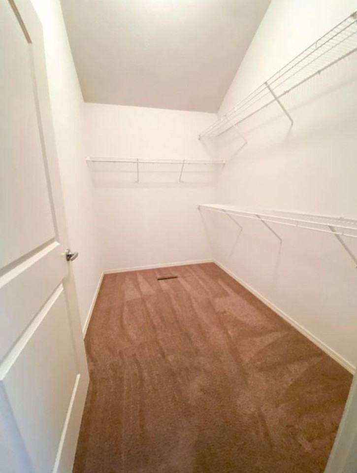 3906 N 16th St - Photo 3 of 10