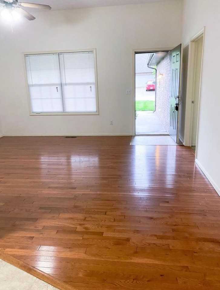 3906 N 16th St - Photo 6 of 10