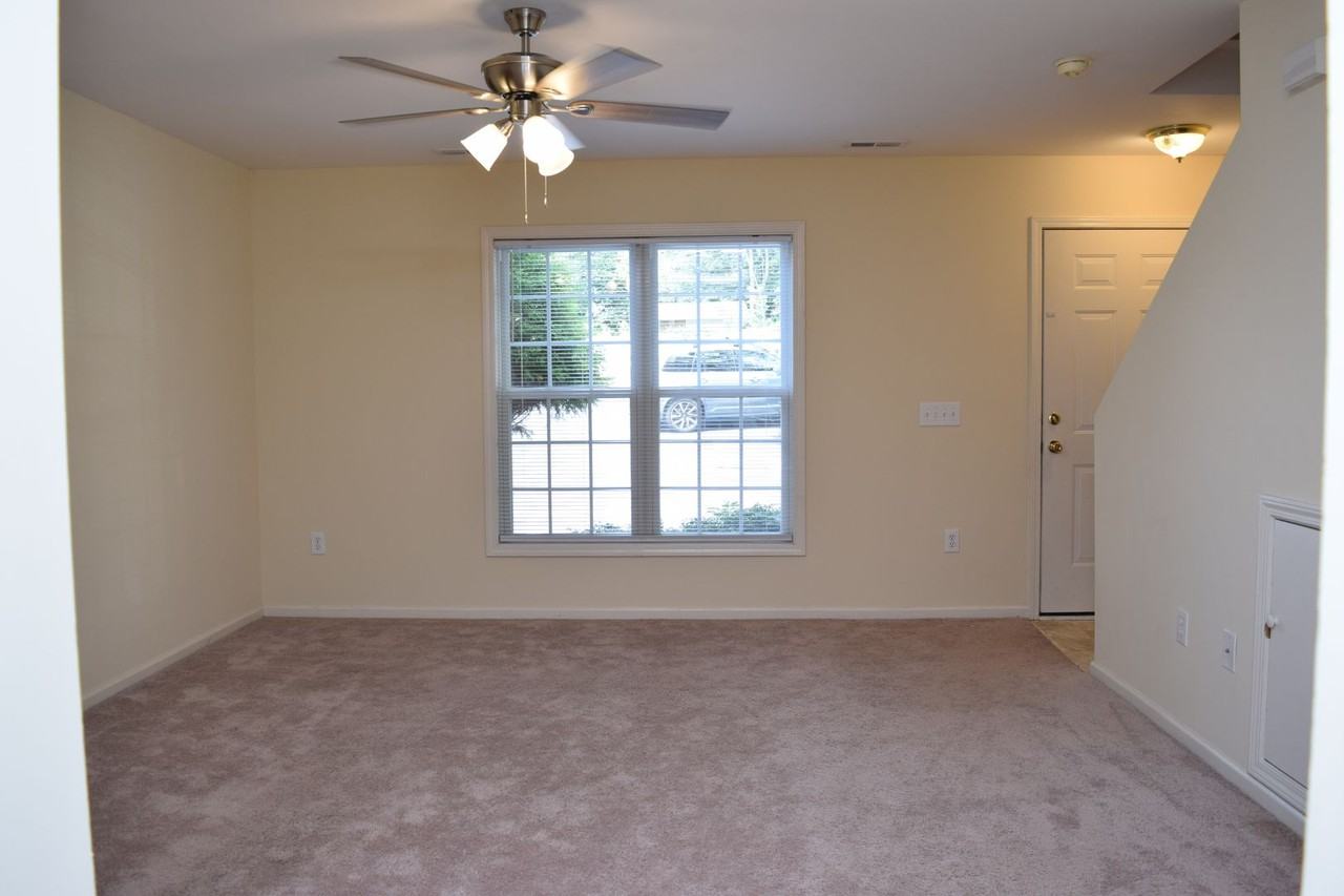 1222 14th St Ne - Photo 3 of 11
