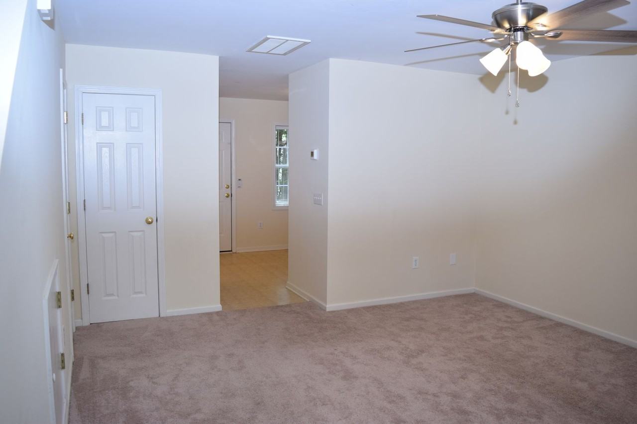 1222 14th St Ne - Photo 4 of 11