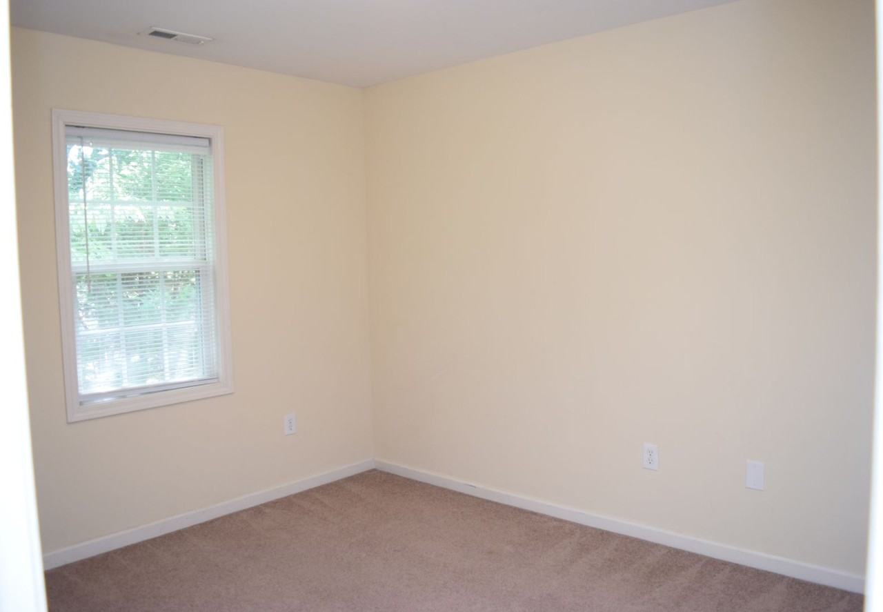 1222 14th St Ne - Photo 6 of 11