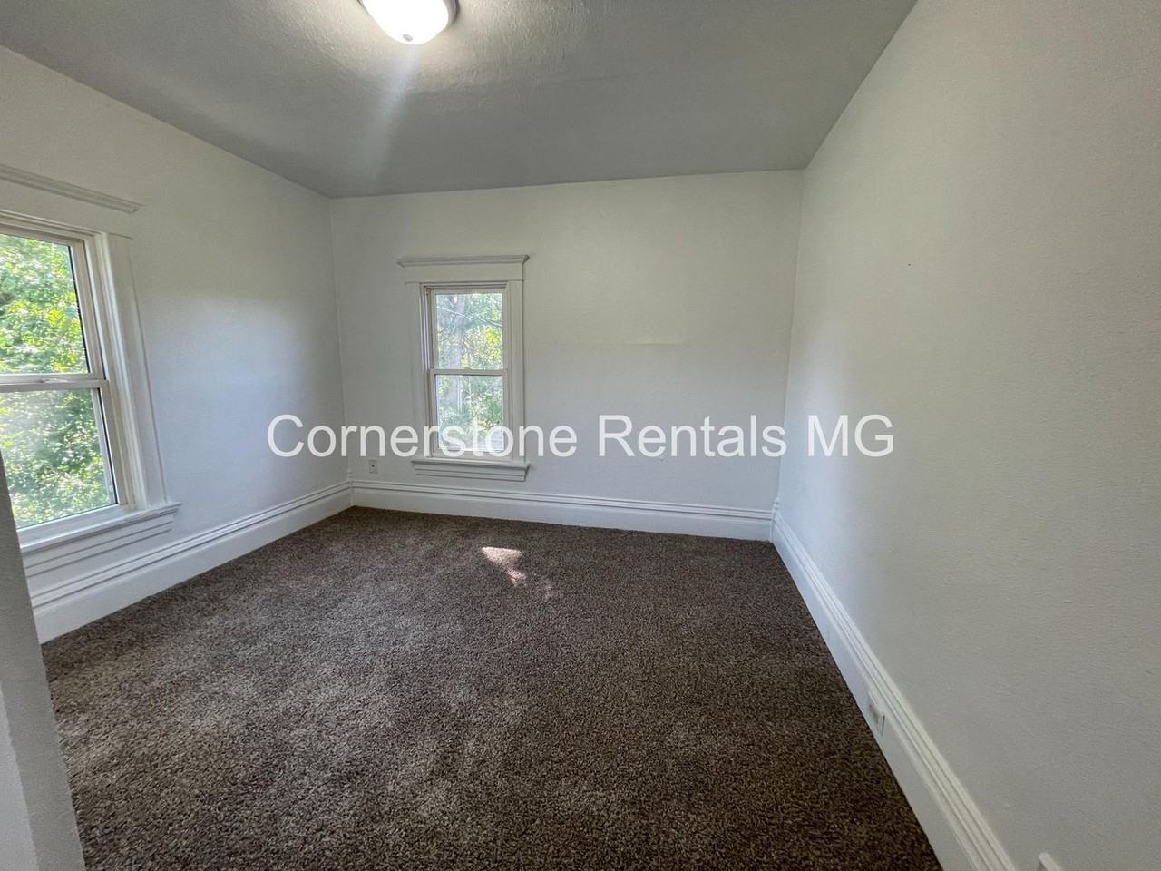 656 E Main St - Photo 3 of 12