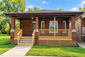 featured image of 11807 S Peoria St