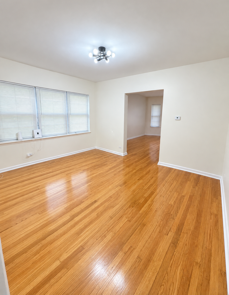 11807 S Peoria St - Photo 3 of 9