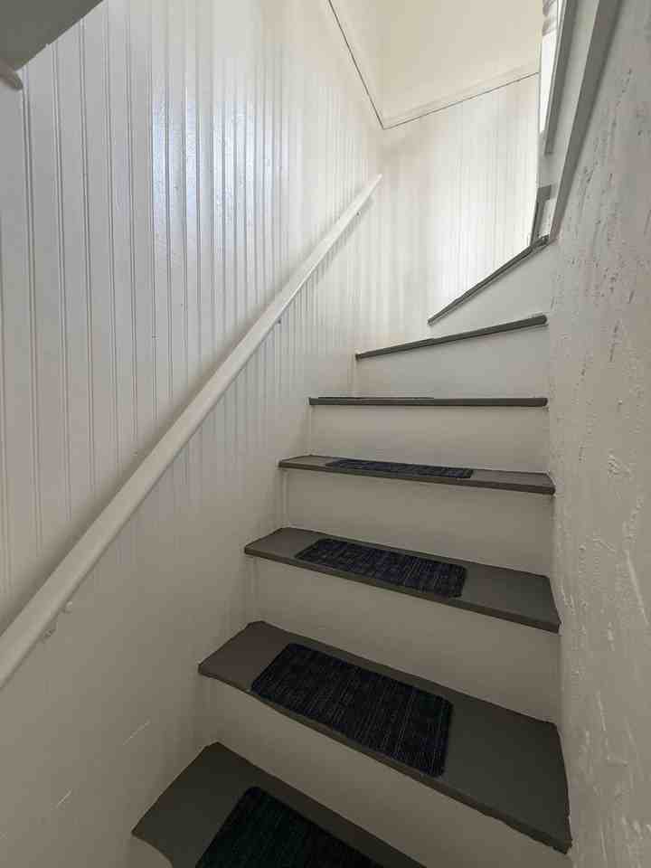 337 W Second St - Photo 5 of 35