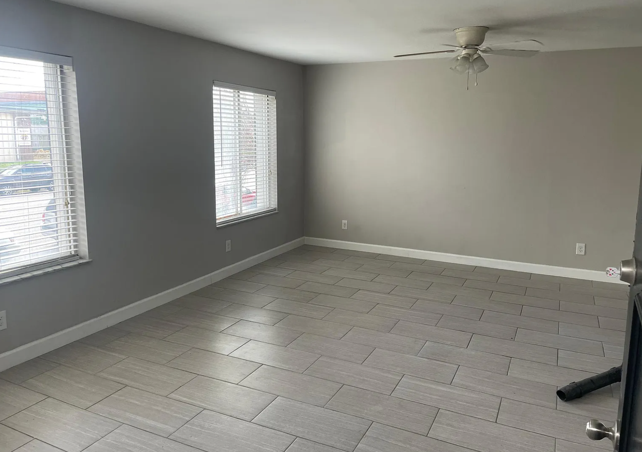 1434 6th Ave - Photo 2 of 6