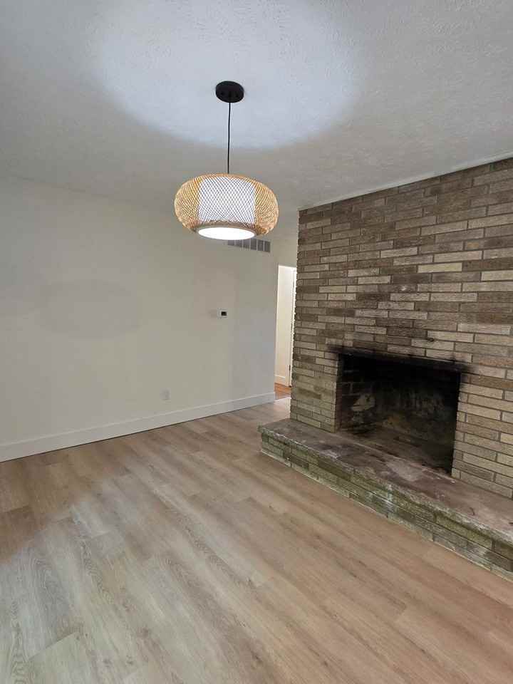 1499 Scenic Dr - Photo 6 of 13