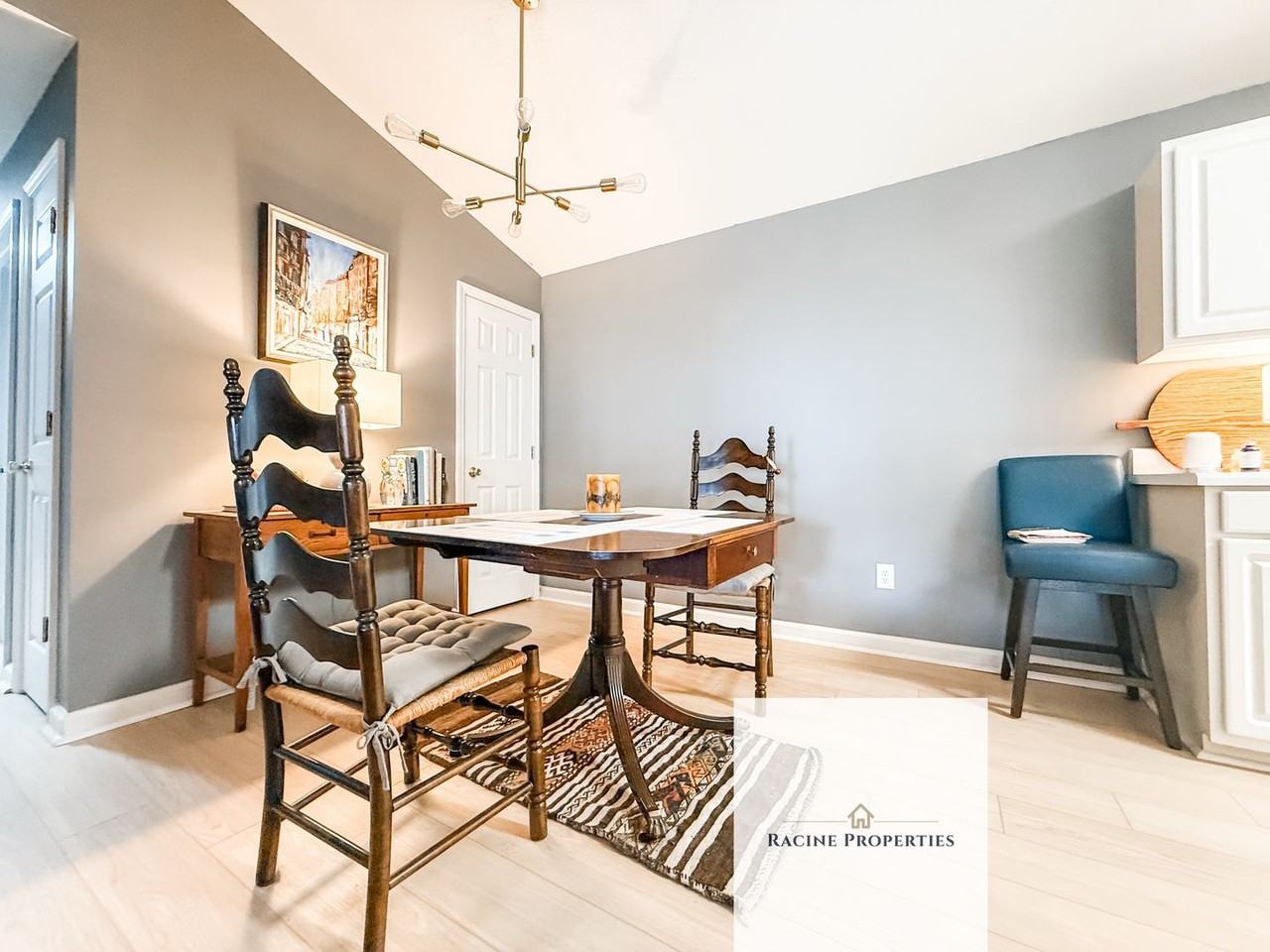 605 Pelham Square Way - Photo 6 of 13