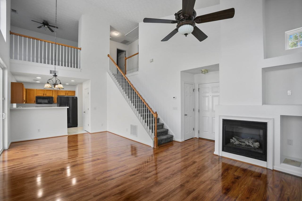 308 W Oaks Trl - Photo 4 of 36