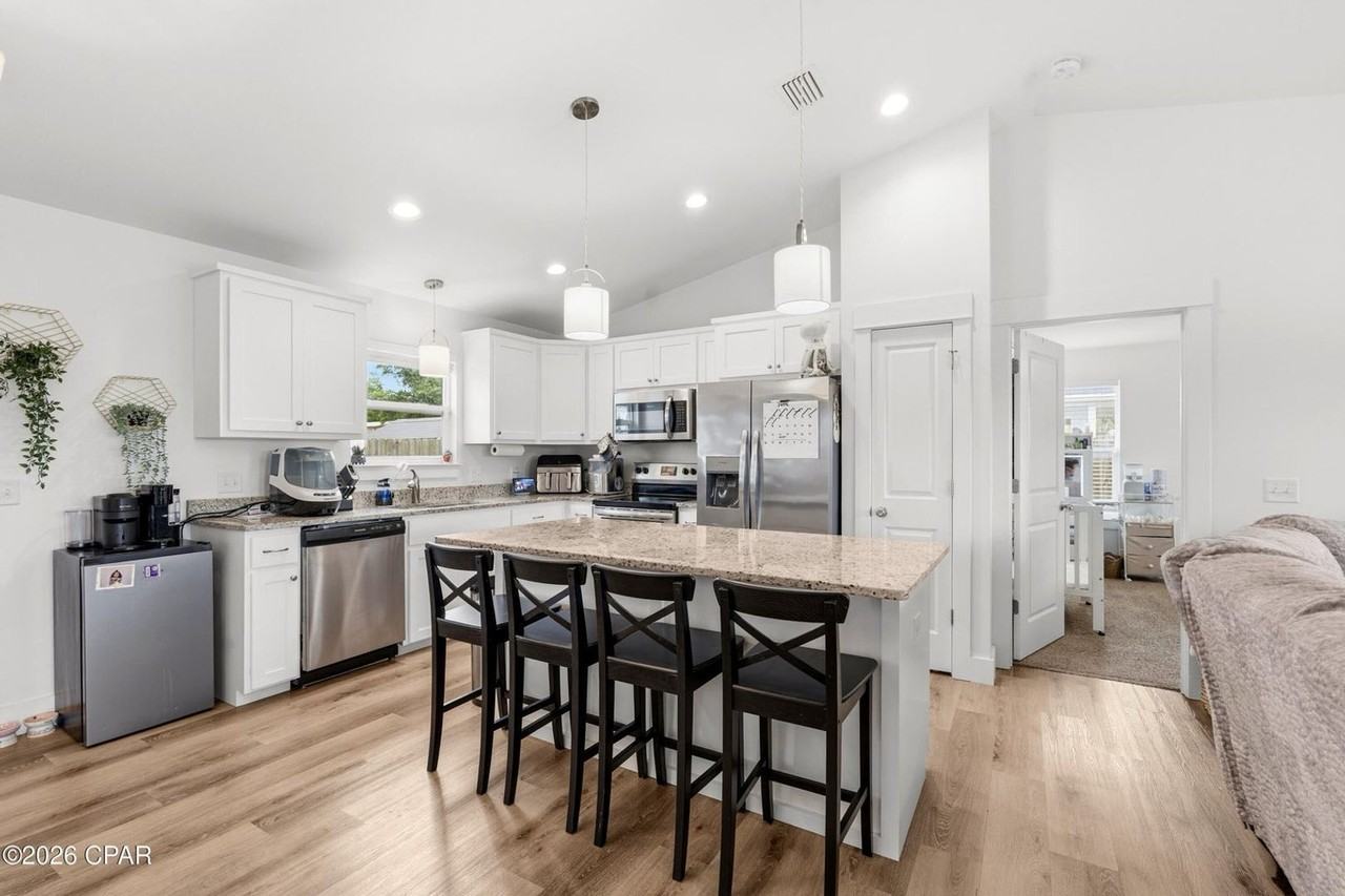 7224 Cherry St - Photo 4 of 12