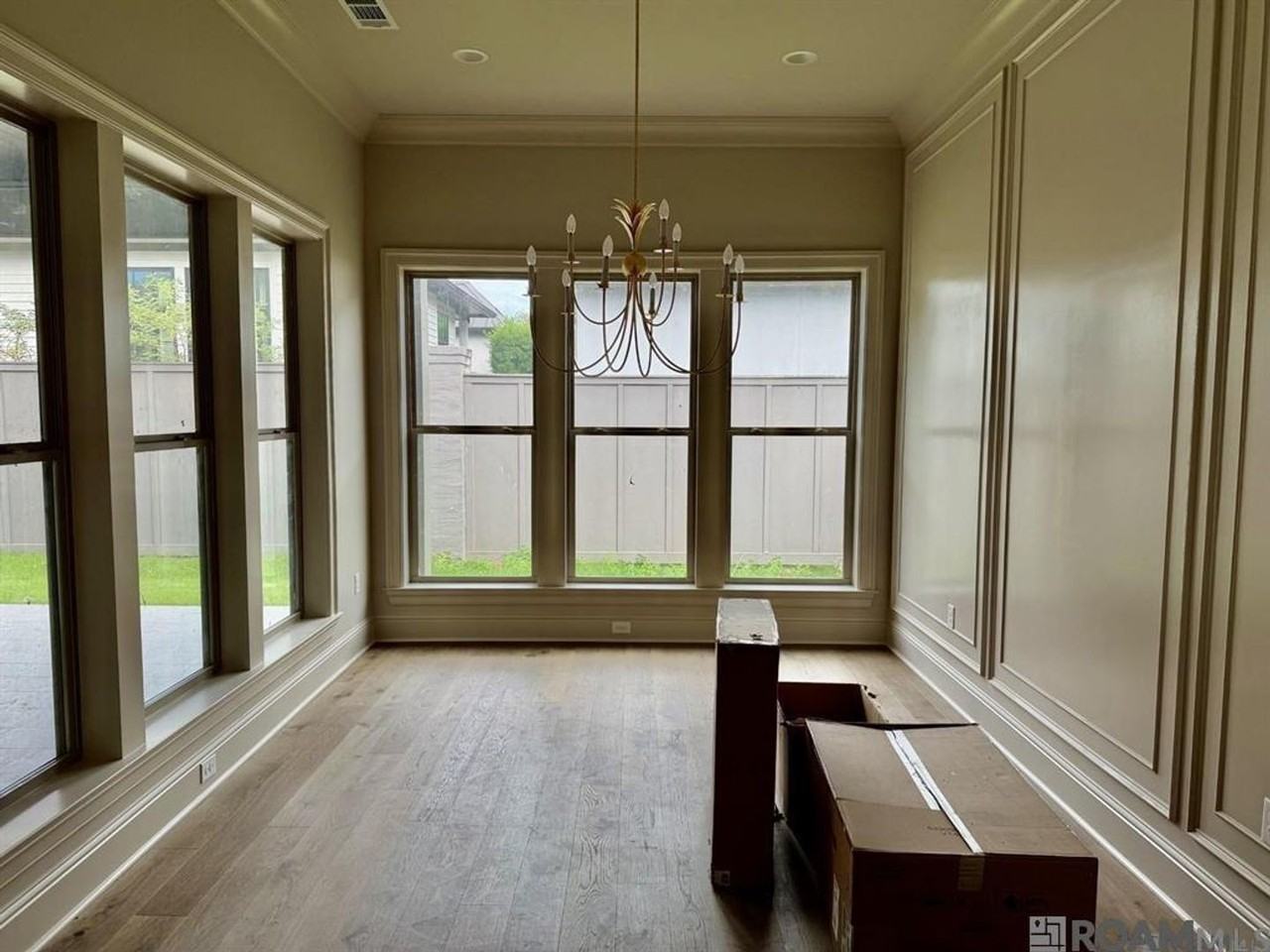 2109 Stableford Ln - Photo 3 of 7