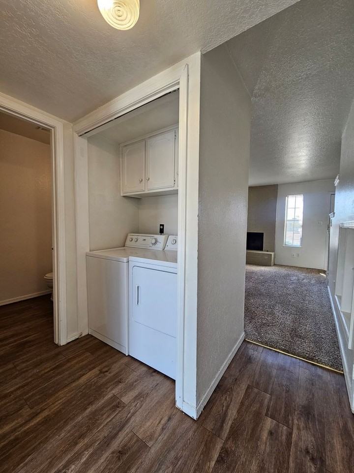 2209 Beaumont Dr #D - Photo 3 of 16