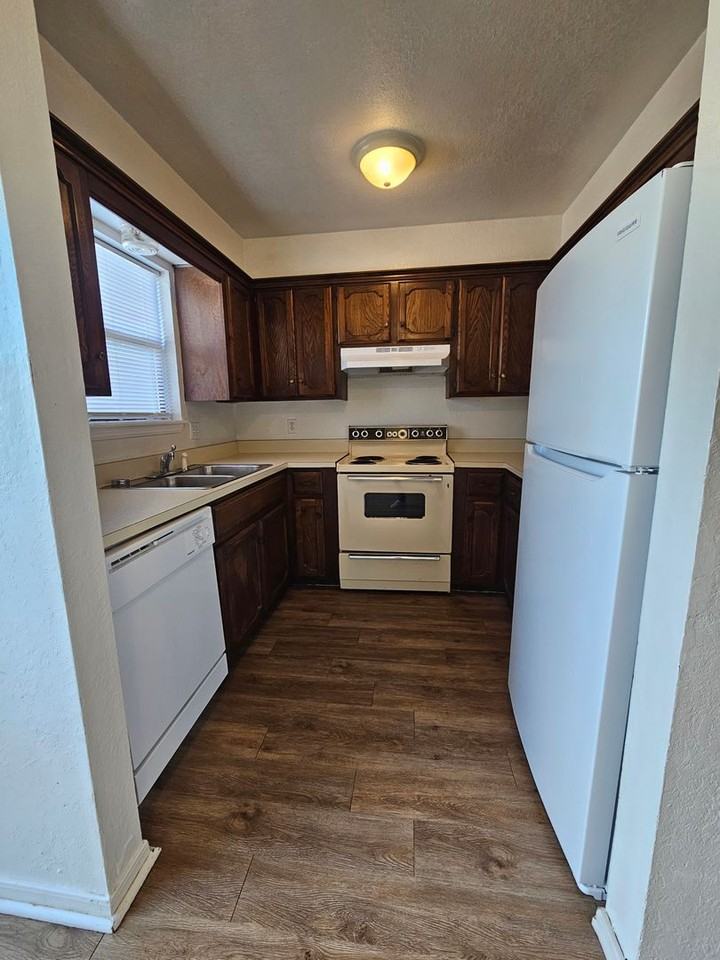 2209 Beaumont Dr #D - Photo 6 of 16