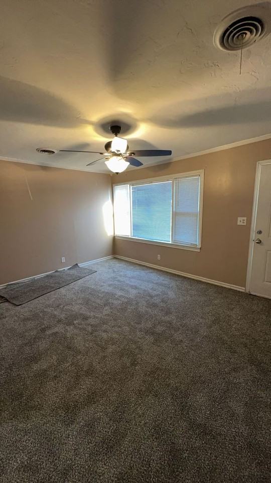 1410 W Hudson Dr - Photo 3 of 10