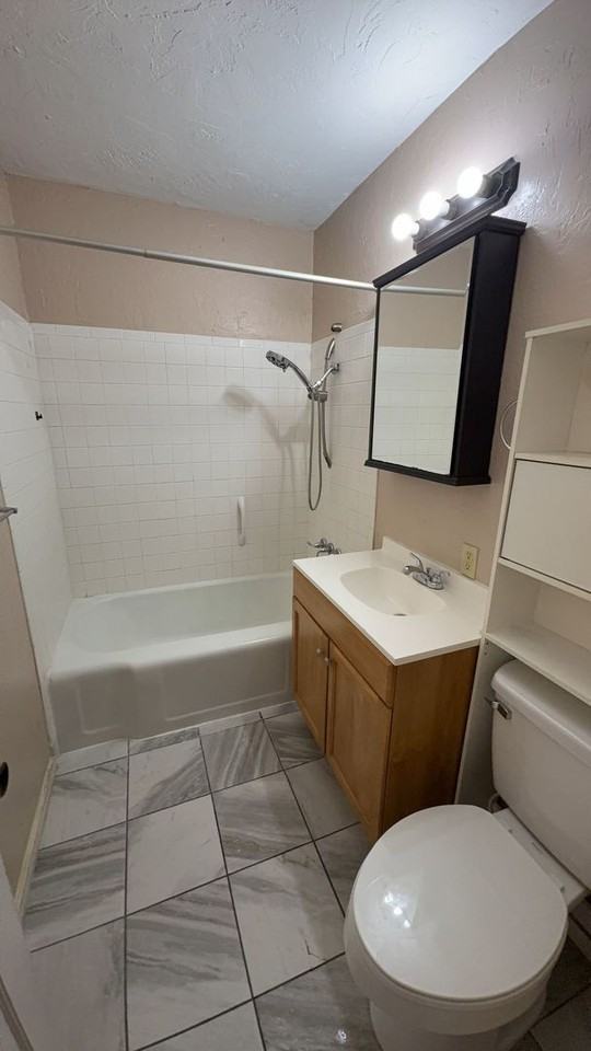 1410 W Hudson Dr - Photo 6 of 10