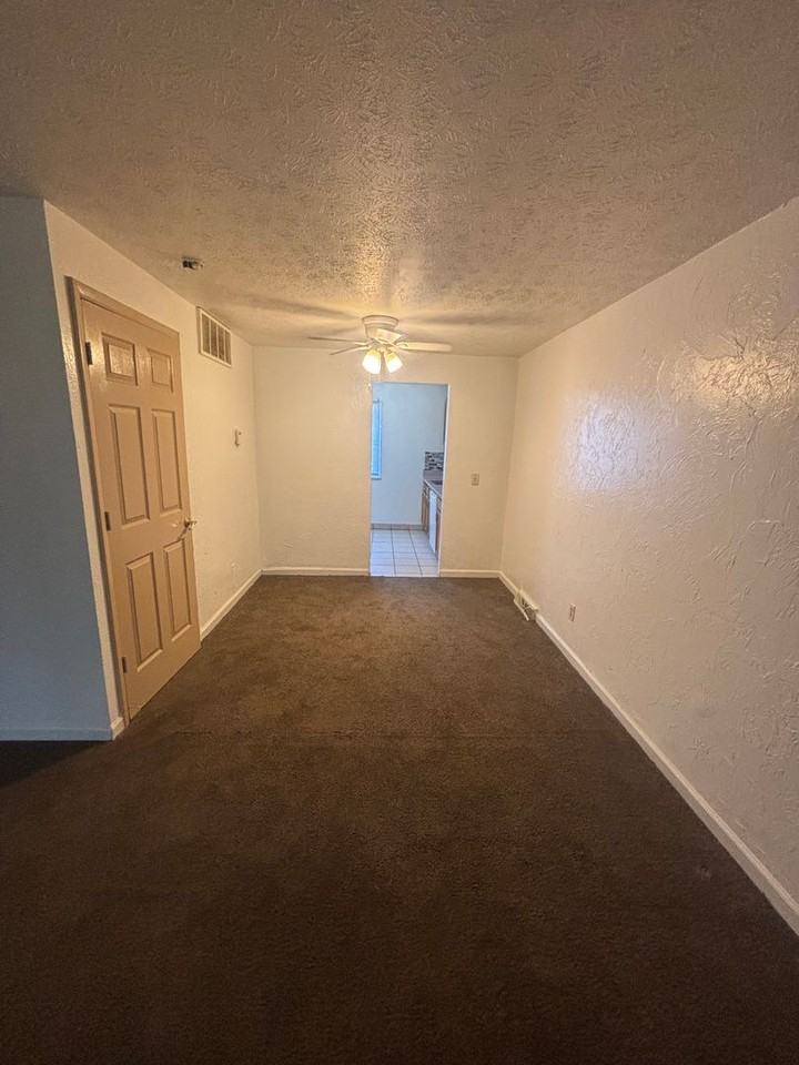 23823 Banbury Cir #5 - Photo 2 of 8
