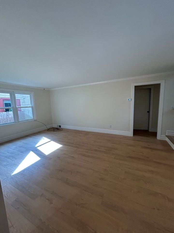 147 W Hamilton Ave - Photo 2 of 26