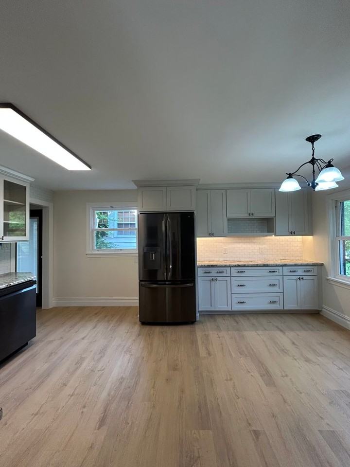 147 W Hamilton Ave - Photo 5 of 26