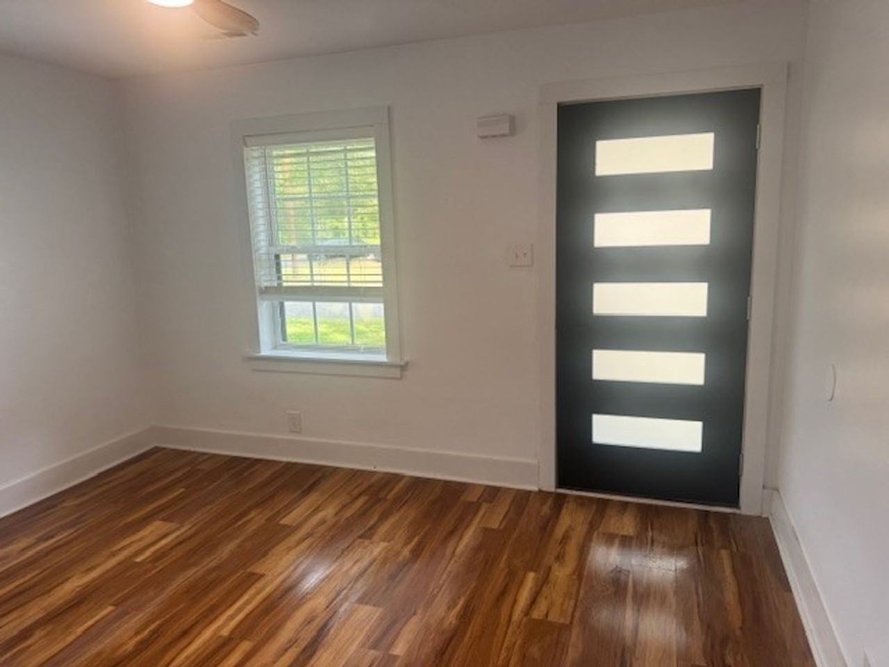 2325 Rachel St - Photo 4 of 13