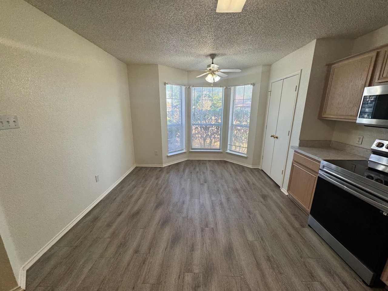 5821 Northfield Dr - Photo 4 of 26