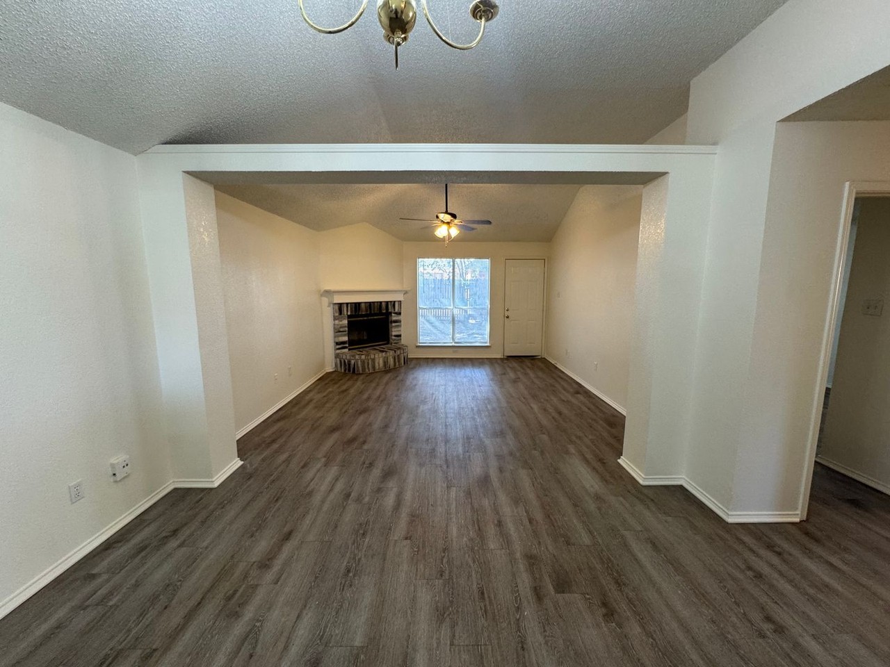 5821 Northfield Dr - Photo 6 of 26