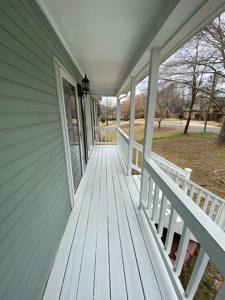 221 Ridgewood Dr - Photo 4 of 39