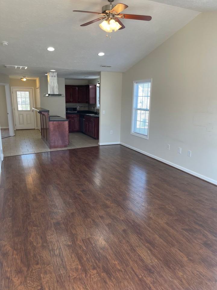 23 Skylar Ct - Photo 3 of 13