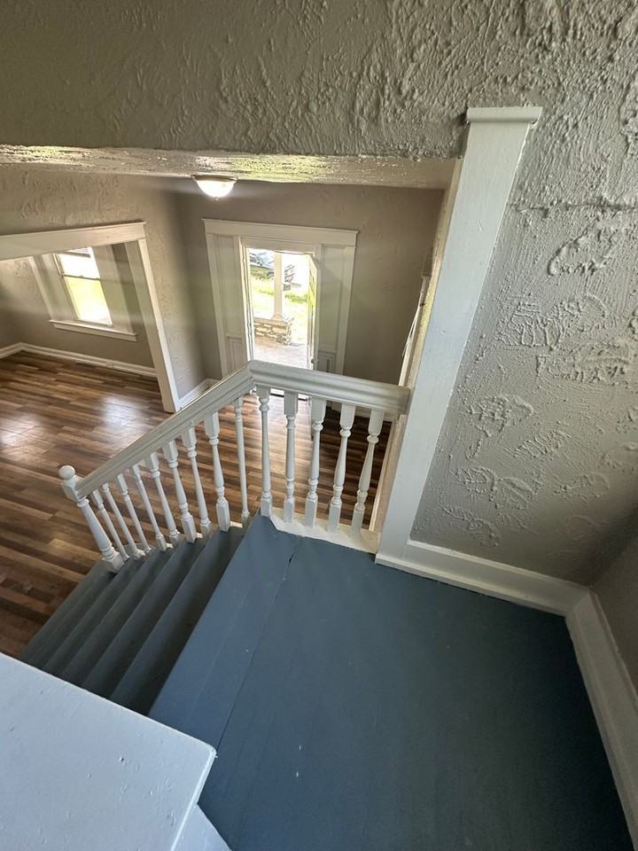 3331 S Benton Ave - Photo 7 of 23