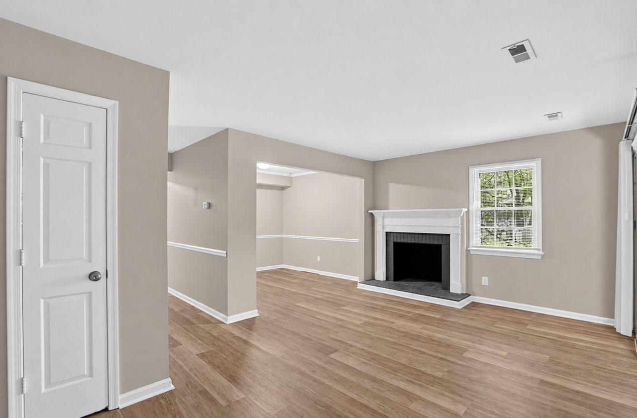 301 Olde Greenwich Dr - Photo 6 of 14