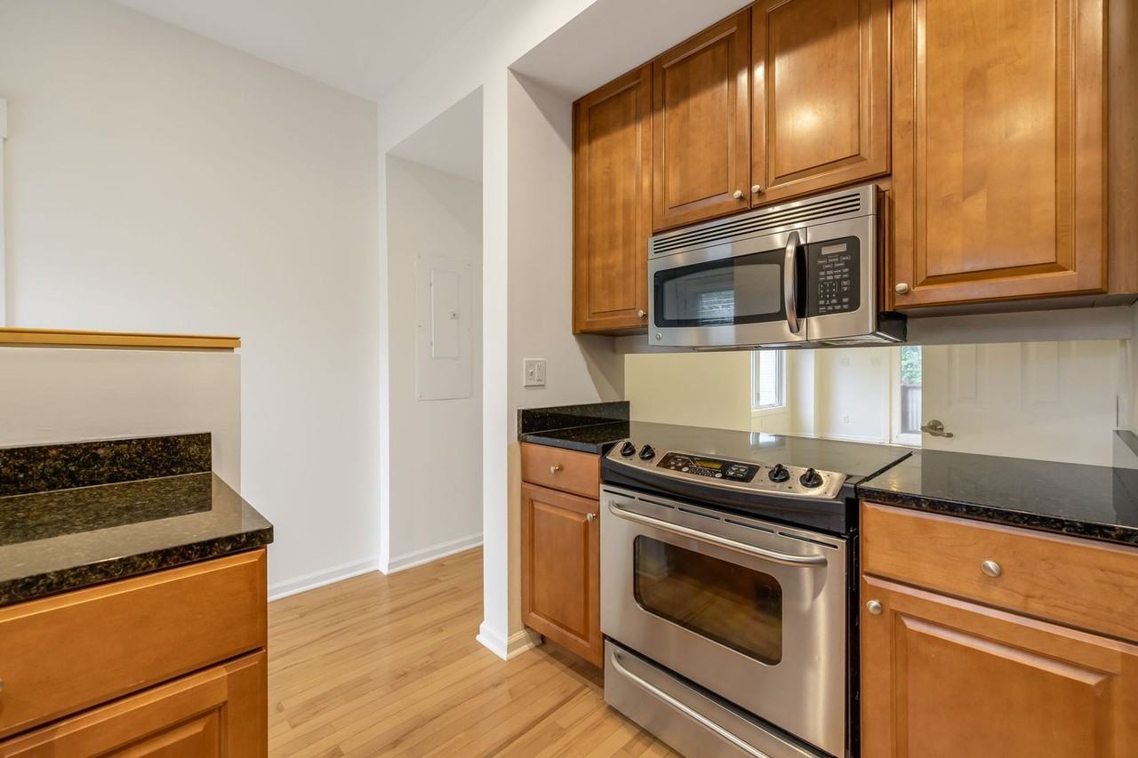19 State St - Photo 6 of 26