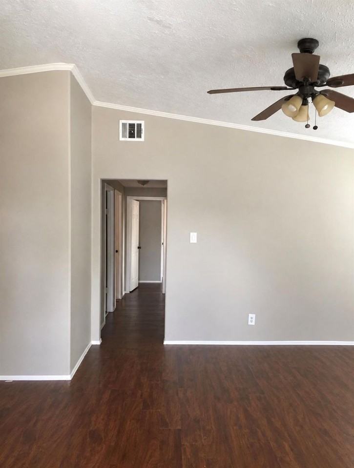 11915 Greenspark Ln - Photo 4 of 6