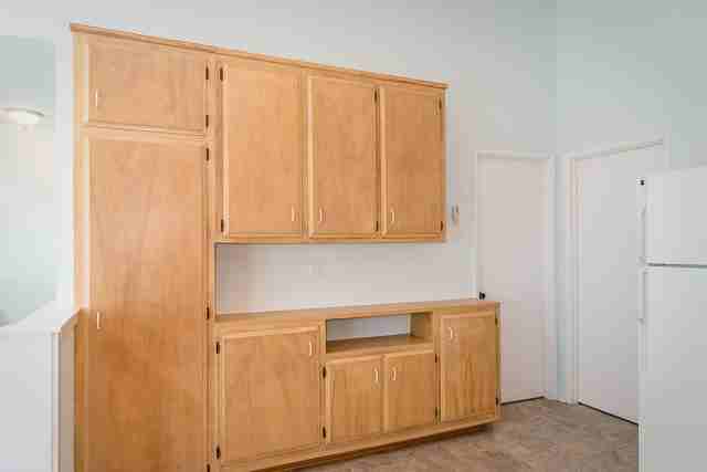3198 Shearer Ave - Photo 5 of 8