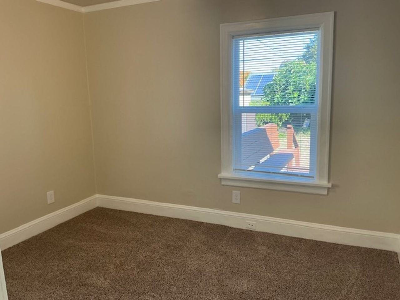 525 N Lombard St - Photo 2 of 19