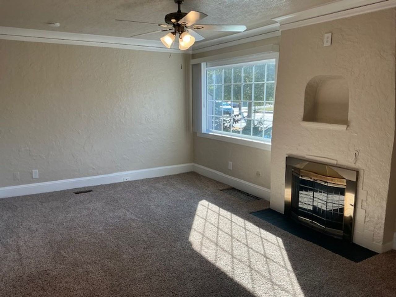 525 N Lombard St - Photo 3 of 19