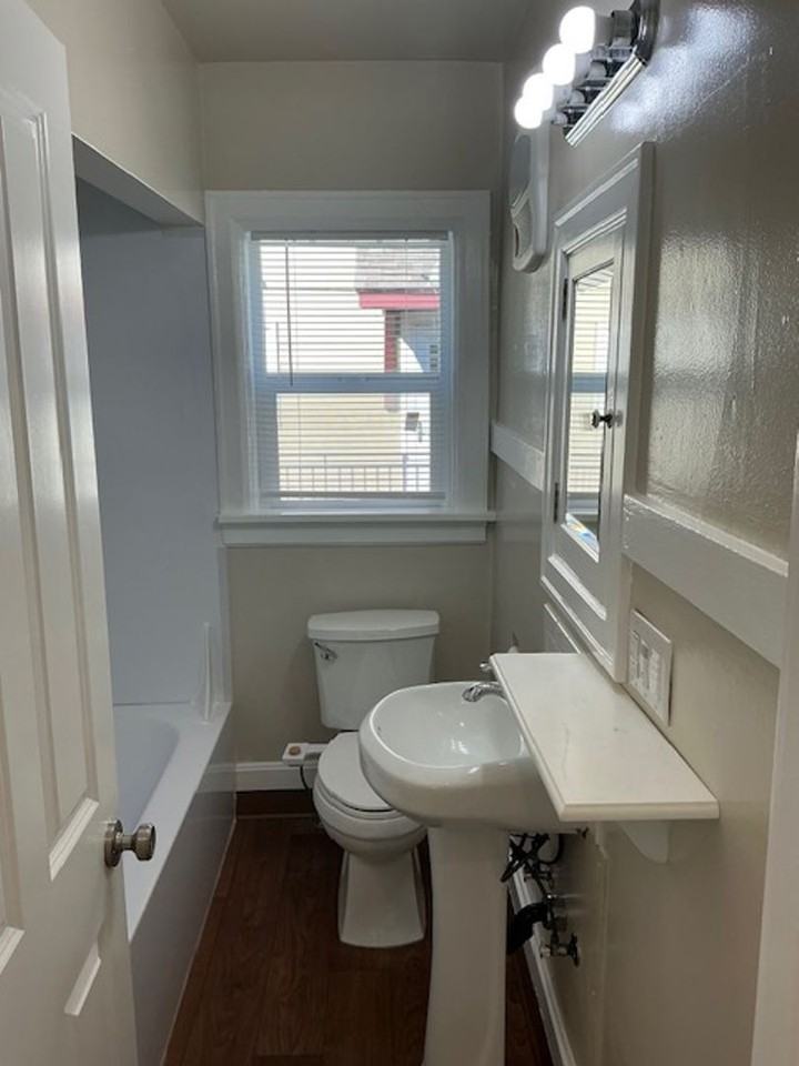 525 N Lombard St - Photo 5 of 19