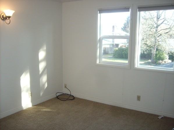 2264 Lillian St - Photo 7 of 15