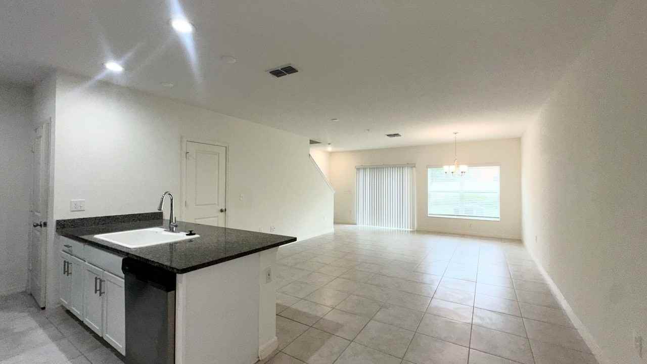 3805 Hampton Chase Ln - Photo 2 of 29