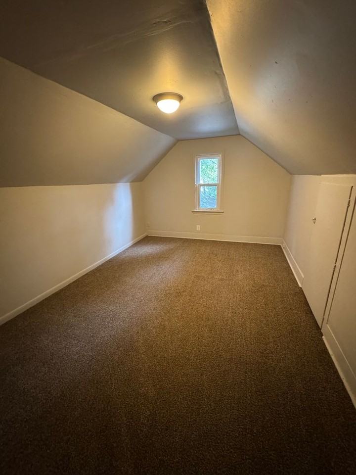 1150 Kinnaird Ave - Photo 5 of 9