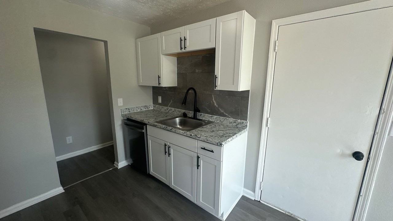 104 Walnut Crest Dr - Photo 3 of 24