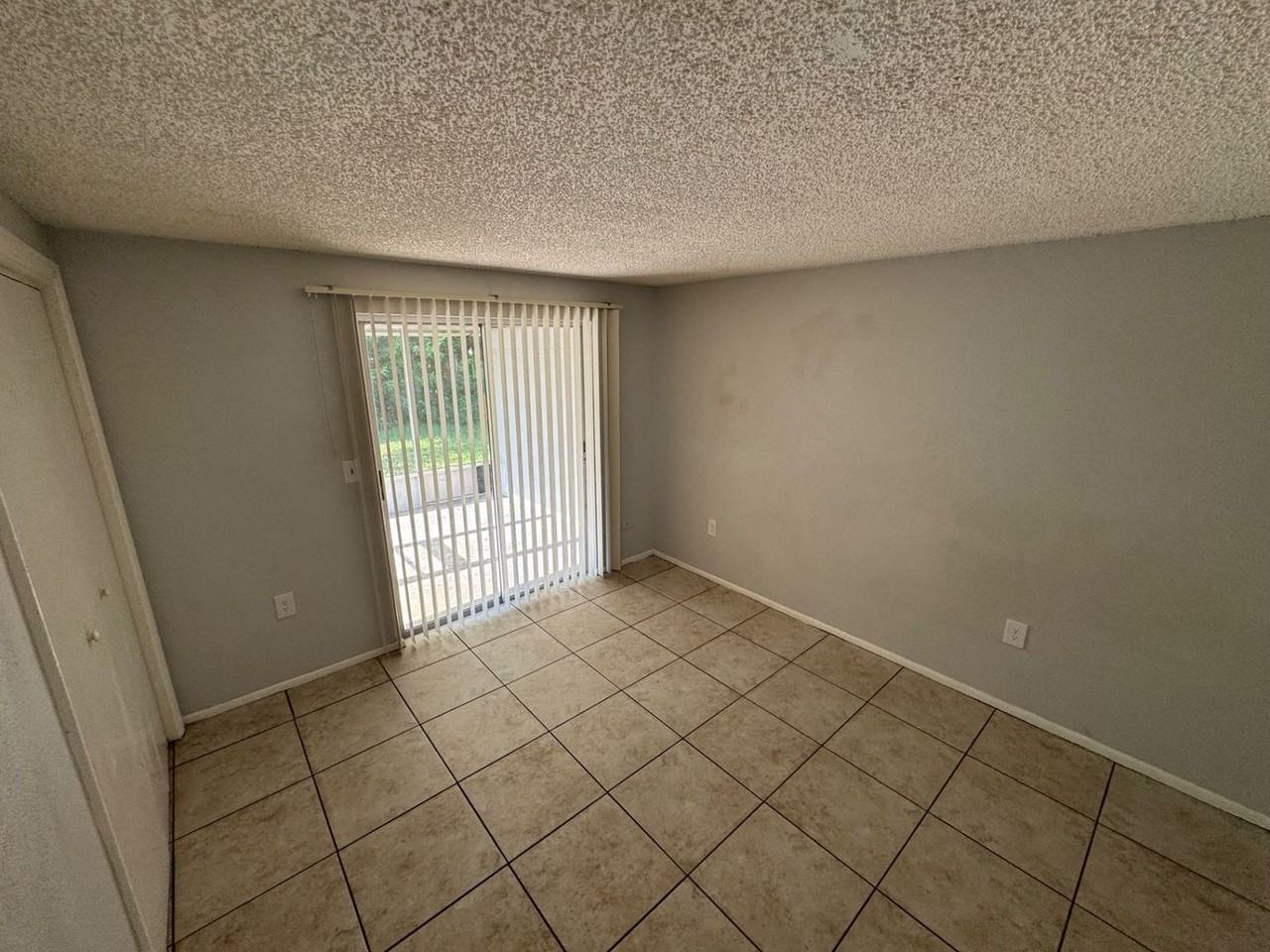 5838 Siesta Ln - Photo 6 of 9