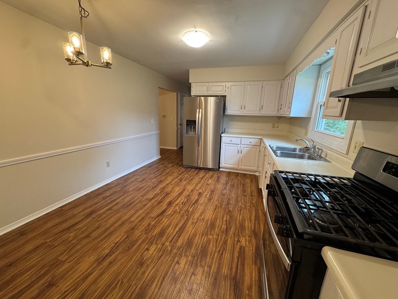 5115 Louden Dr - Photo 4 of 12
