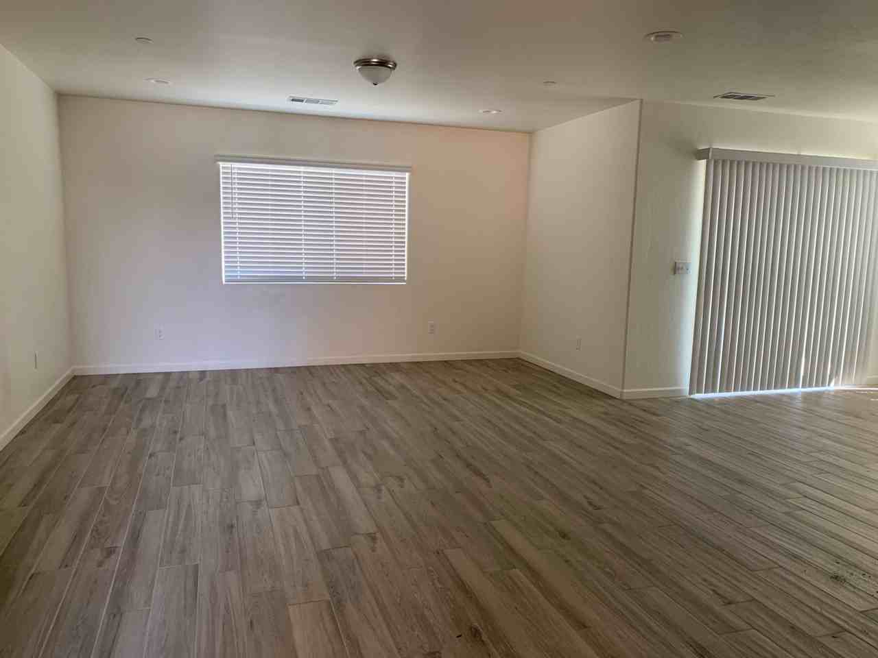 2342 W Escher Dr - Photo 6 of 18
