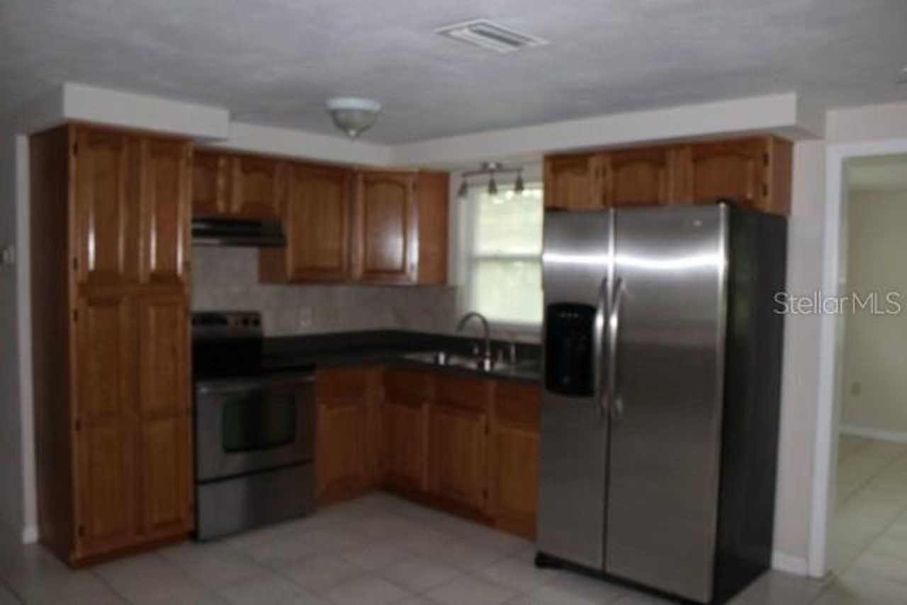 6105 Wyoming Ave - Photo 2 of 13