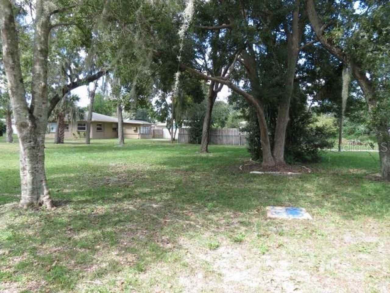 6105 Wyoming Ave - Photo 7 of 13