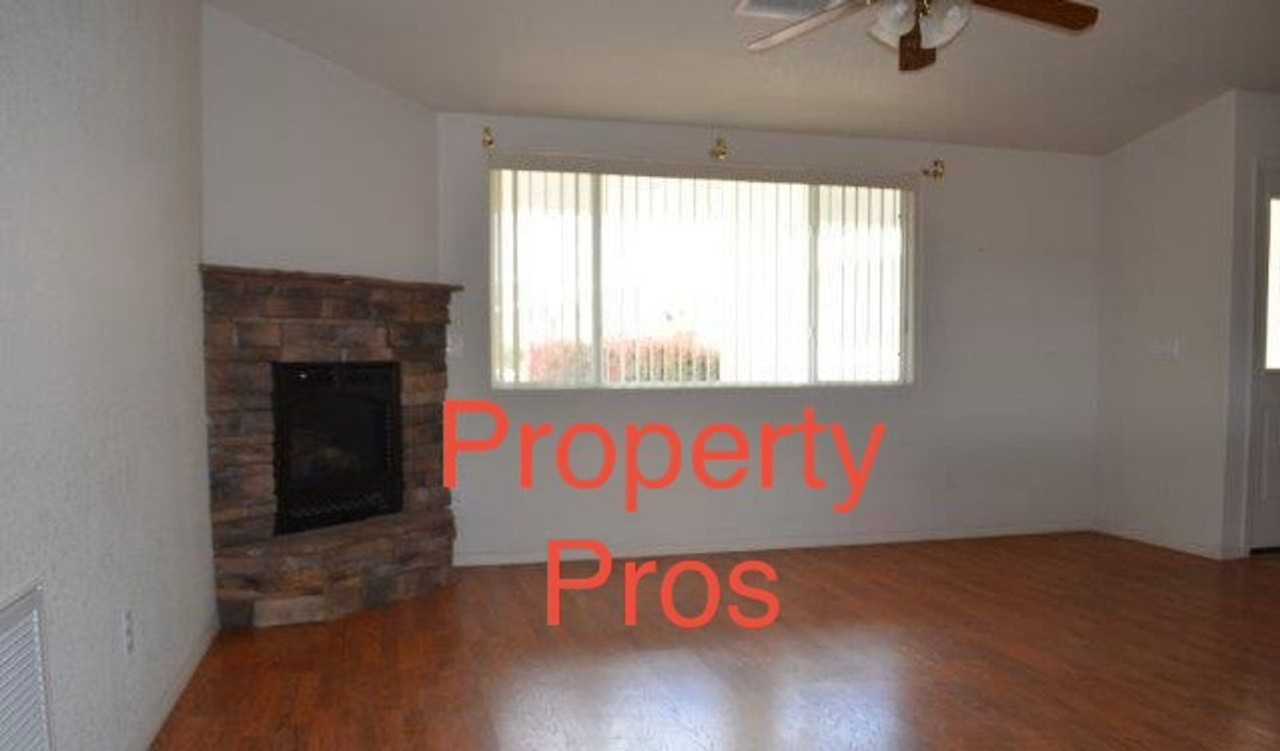 141 S 8th Pl - Photo 5 of 17