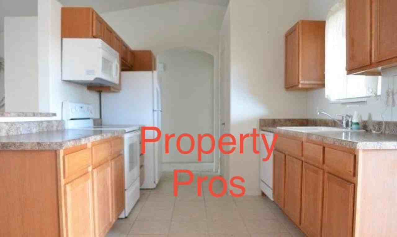 141 S 8th Pl - Photo 7 of 17