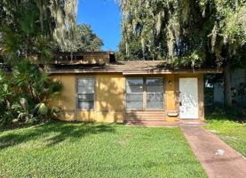 featured image of 1109 1109 - 1111 Old South Drive