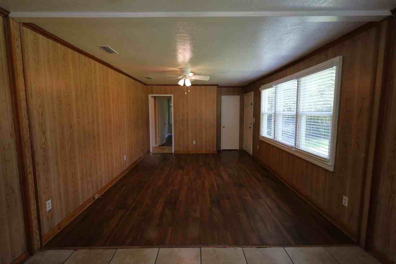 1700 Clover Dr - Photo 2 of 11