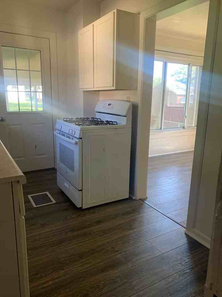 114 Avondale Ave - Photo 5 of 17